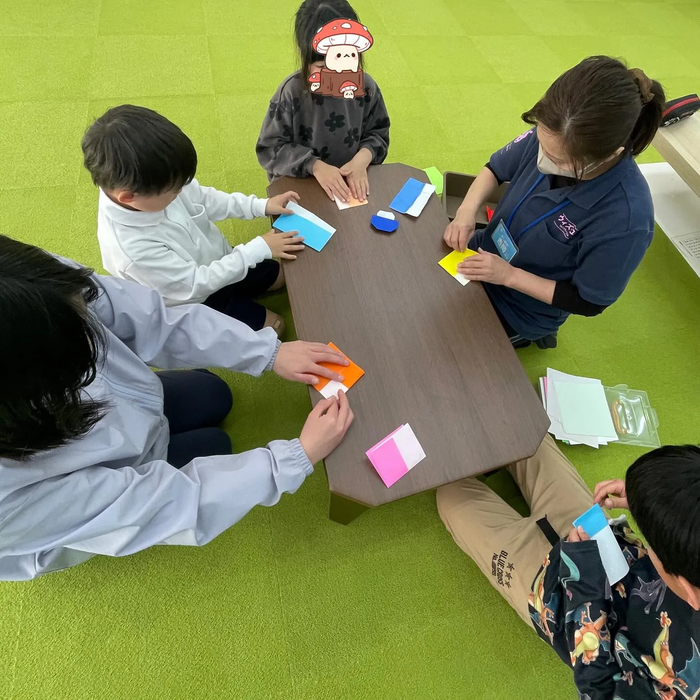 『おりがみ教室』 今日のウィズユー富田林向陽台では、みんなで...