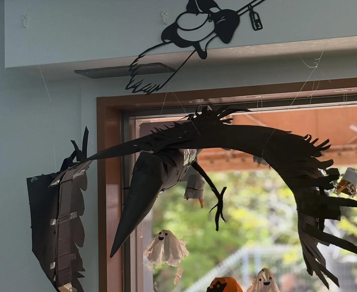 10月の壁面制作はハロウィン仕様🎃👻